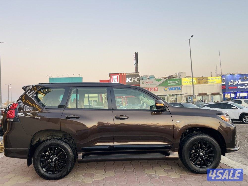 للبيع تويوتا برادو VX 2021 بلاك اديشن3