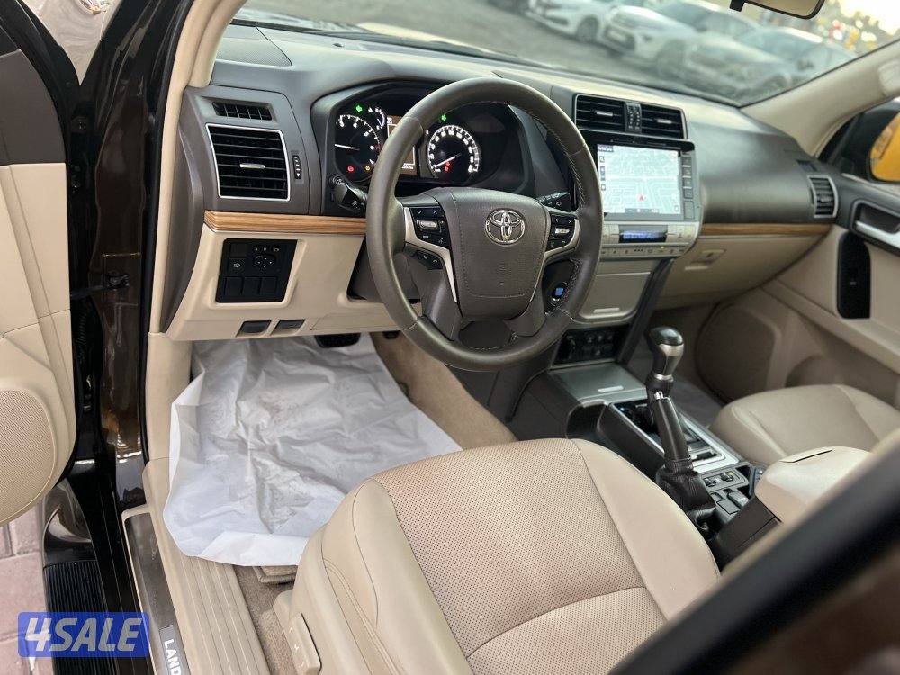 للبيع تويوتا برادو VX 2021 بلاك اديشن8