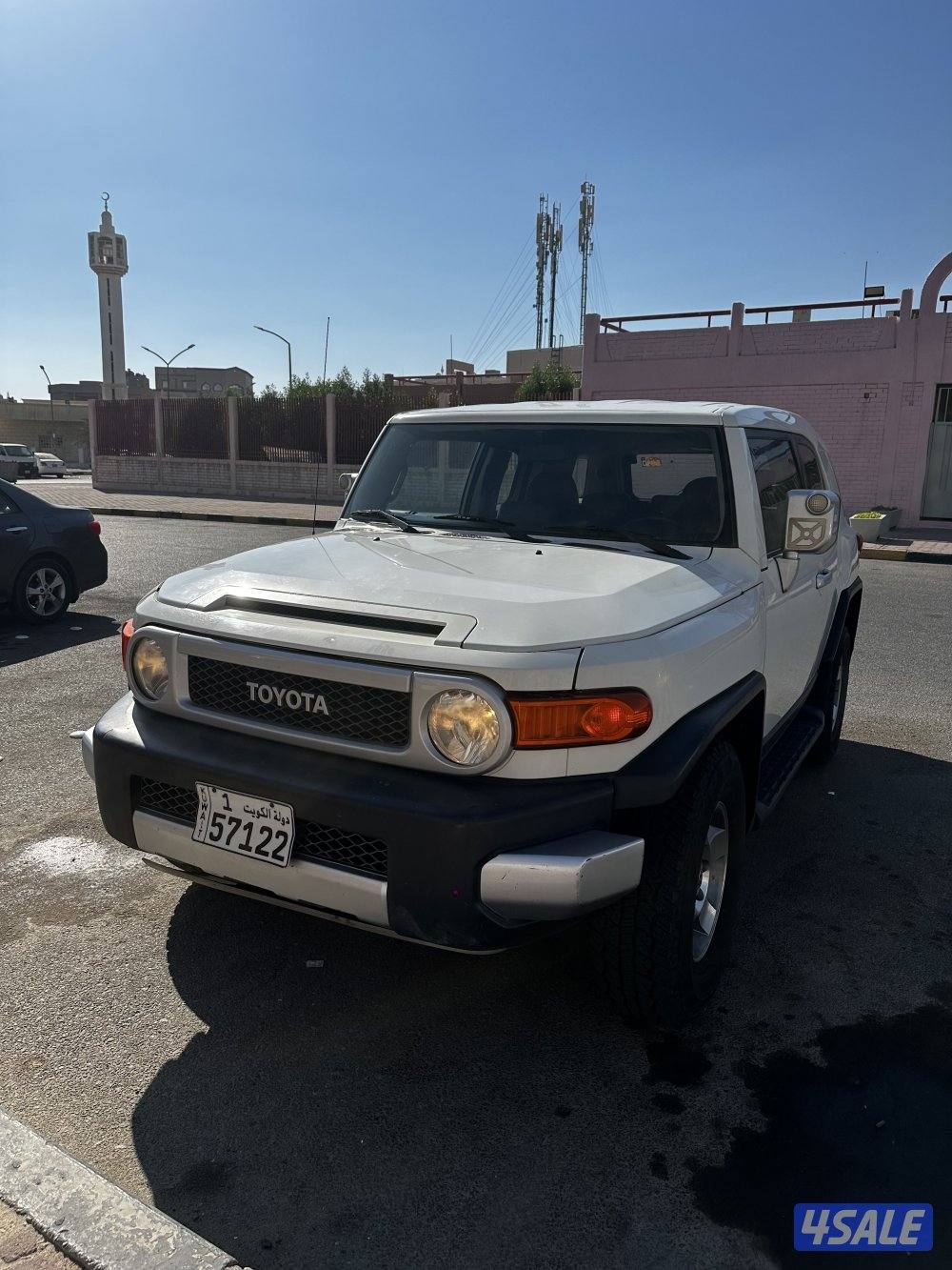 للبيع تيوتا اف جي 2010  4x42