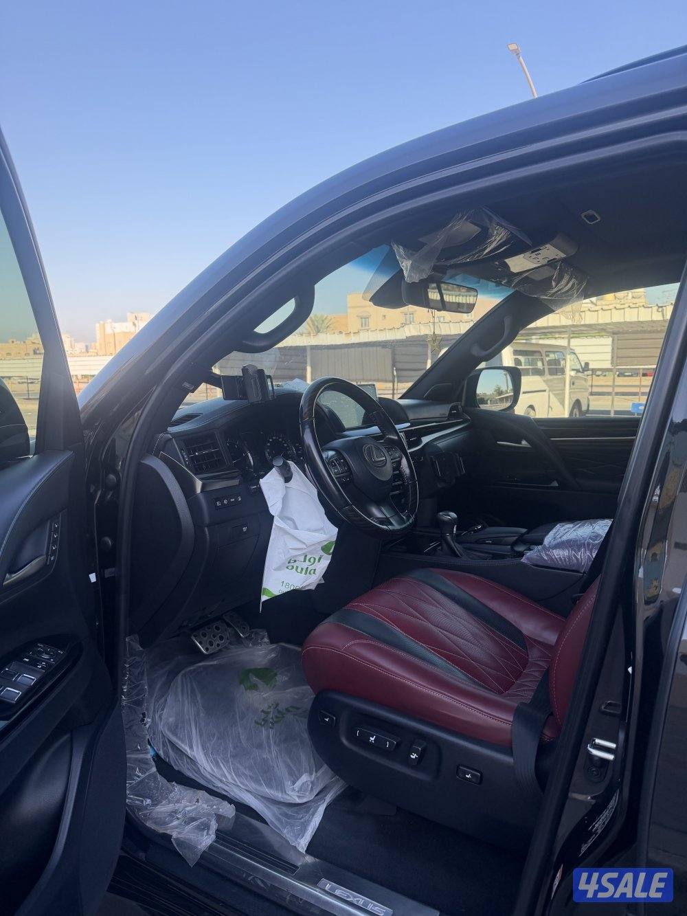 للبيع جيب لكزز LX 570 بلاك اديشن5