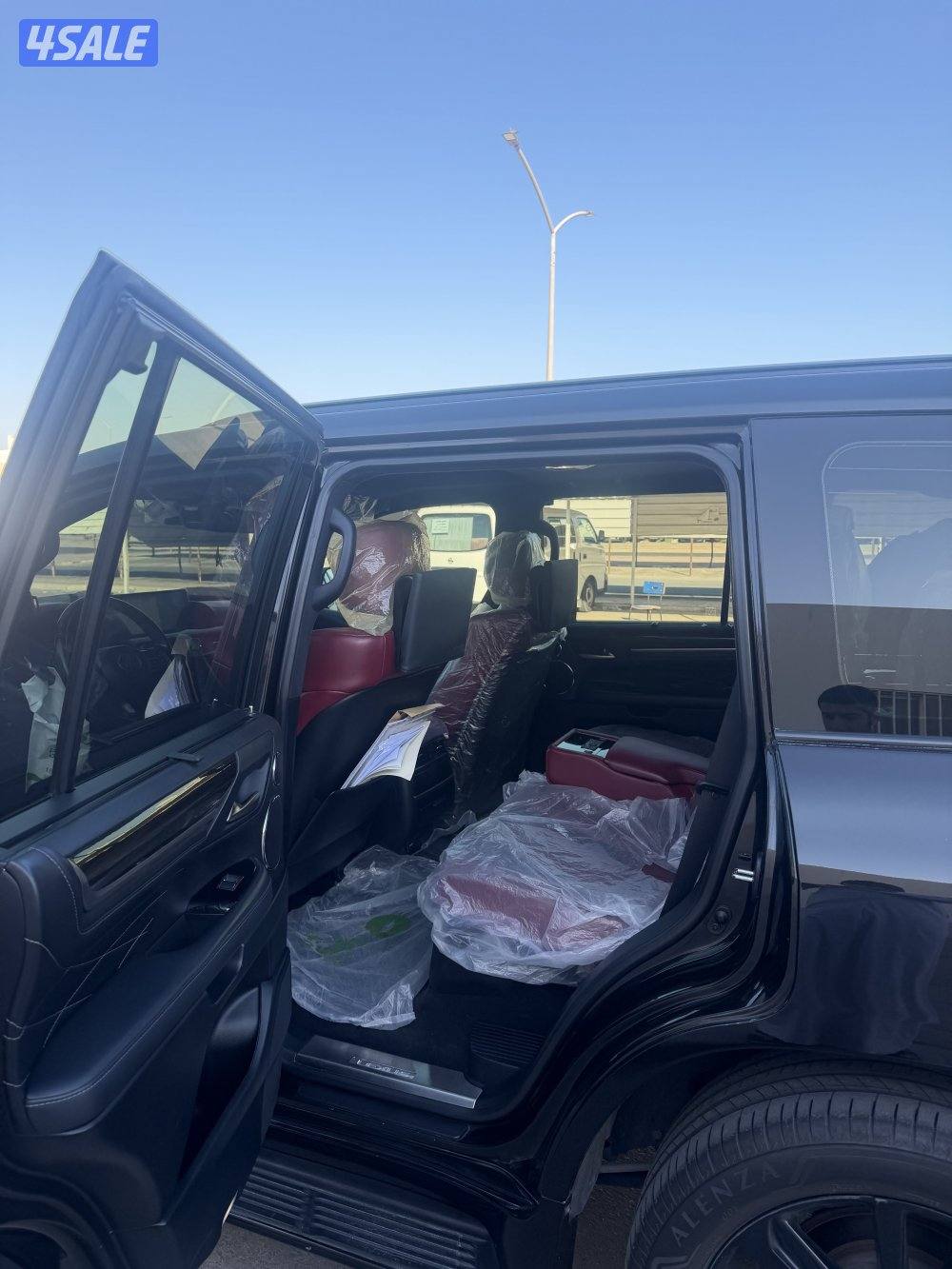 للبيع جيب لكزز LX 570 بلاك اديشن6