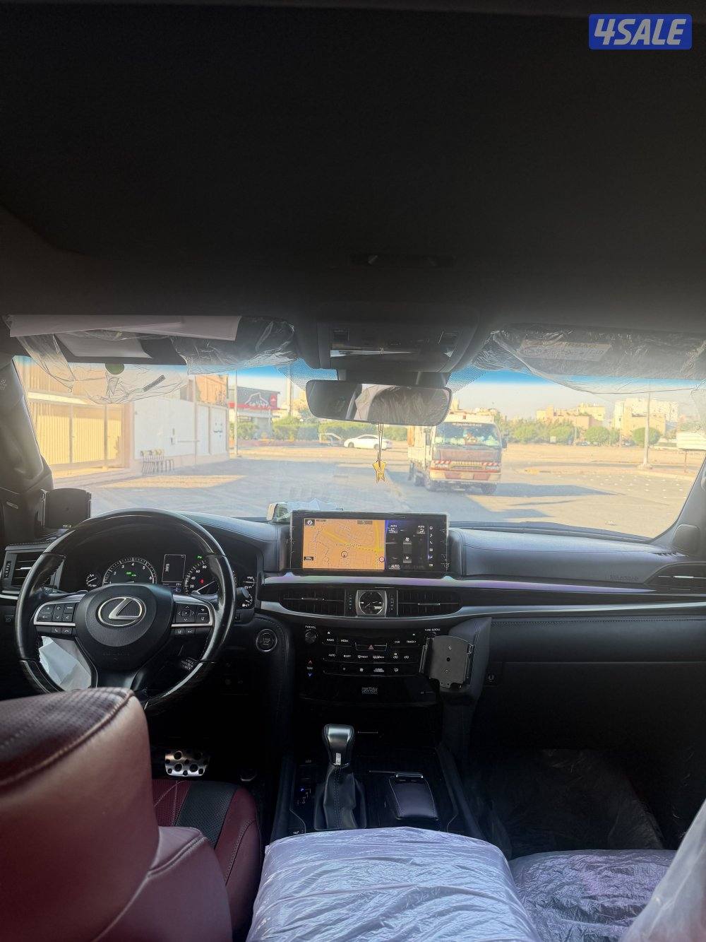 للبيع جيب لكزز LX 570 بلاك اديشن7