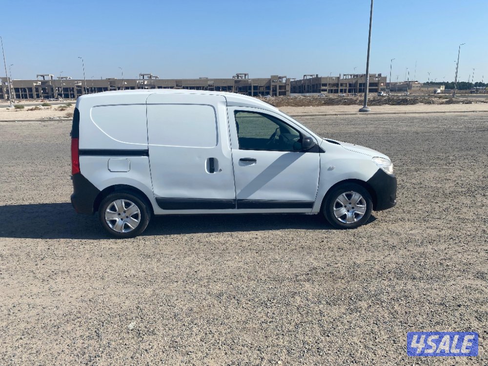 2022 ريـنـو Van7