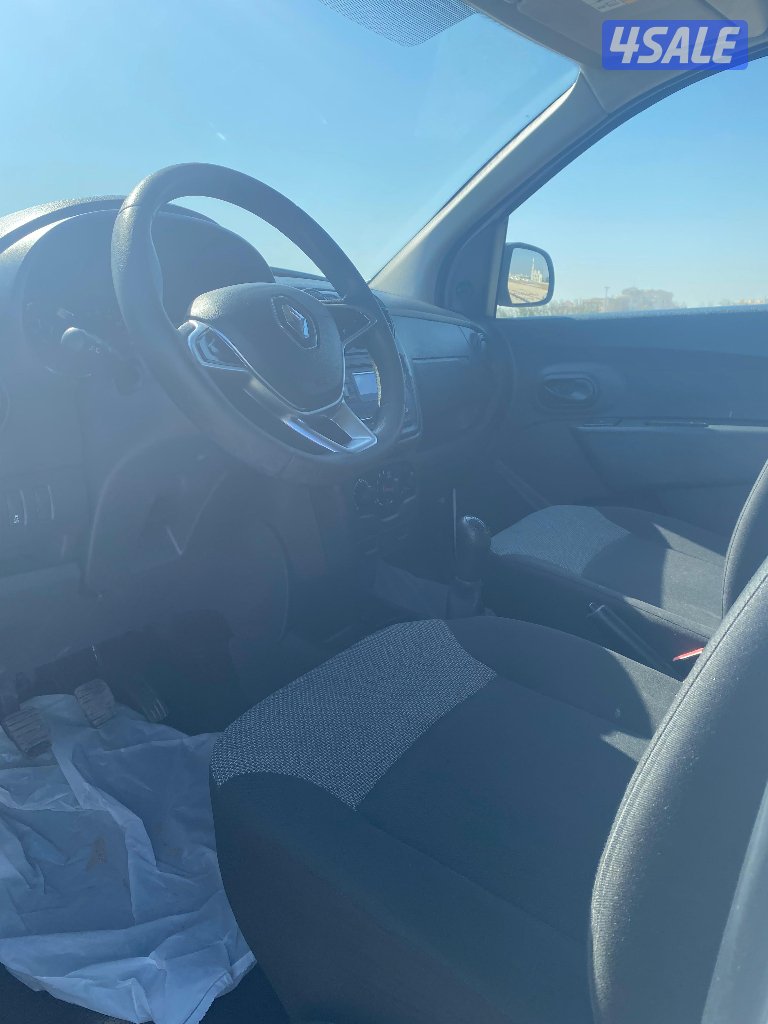 2022 ريـنـو Van11