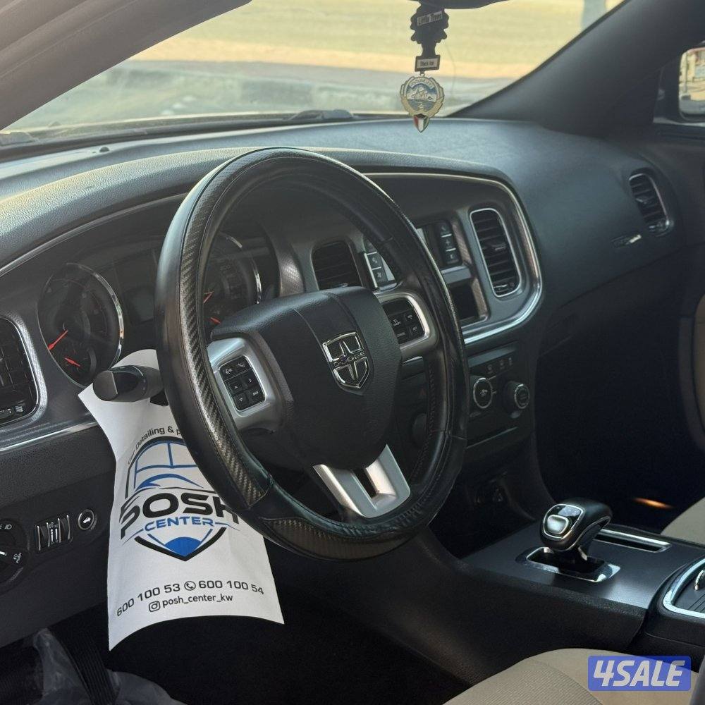 تشارجر 2014 المالك الثاني صبغ وكالة ماعدا ٣ قطع ٦ سلندر7