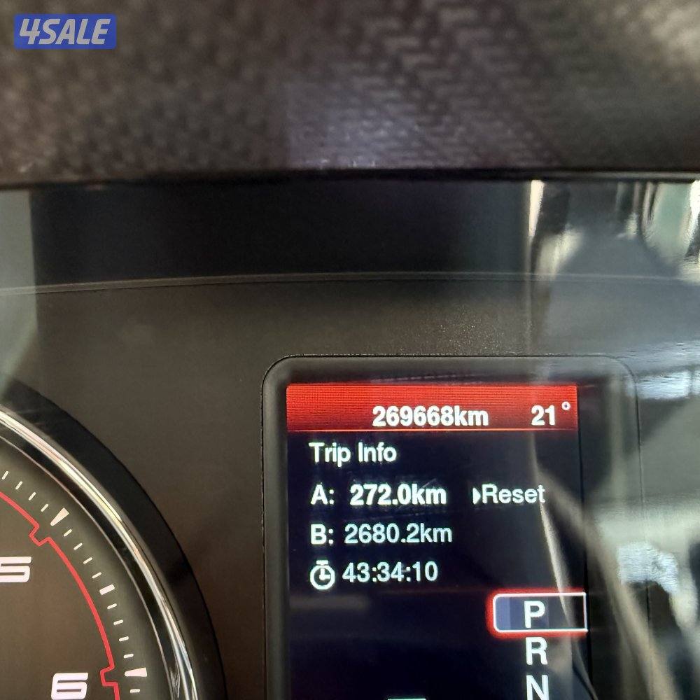 تشارجر 2014 المالك الثاني صبغ وكالة ماعدا ٣ قطع ٦ سلندر8