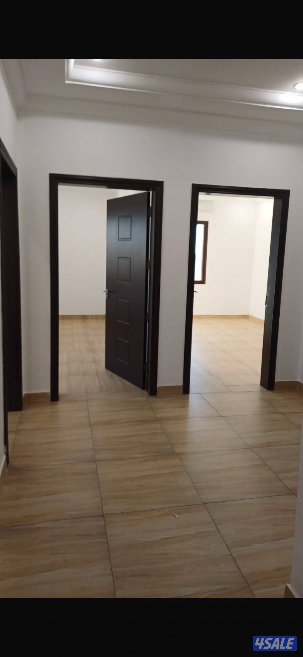 شقة بجانب جامعة الكويت المدينة الجامعية، 3غرف و3 حمام ومطبخ مجهز وغرفة2