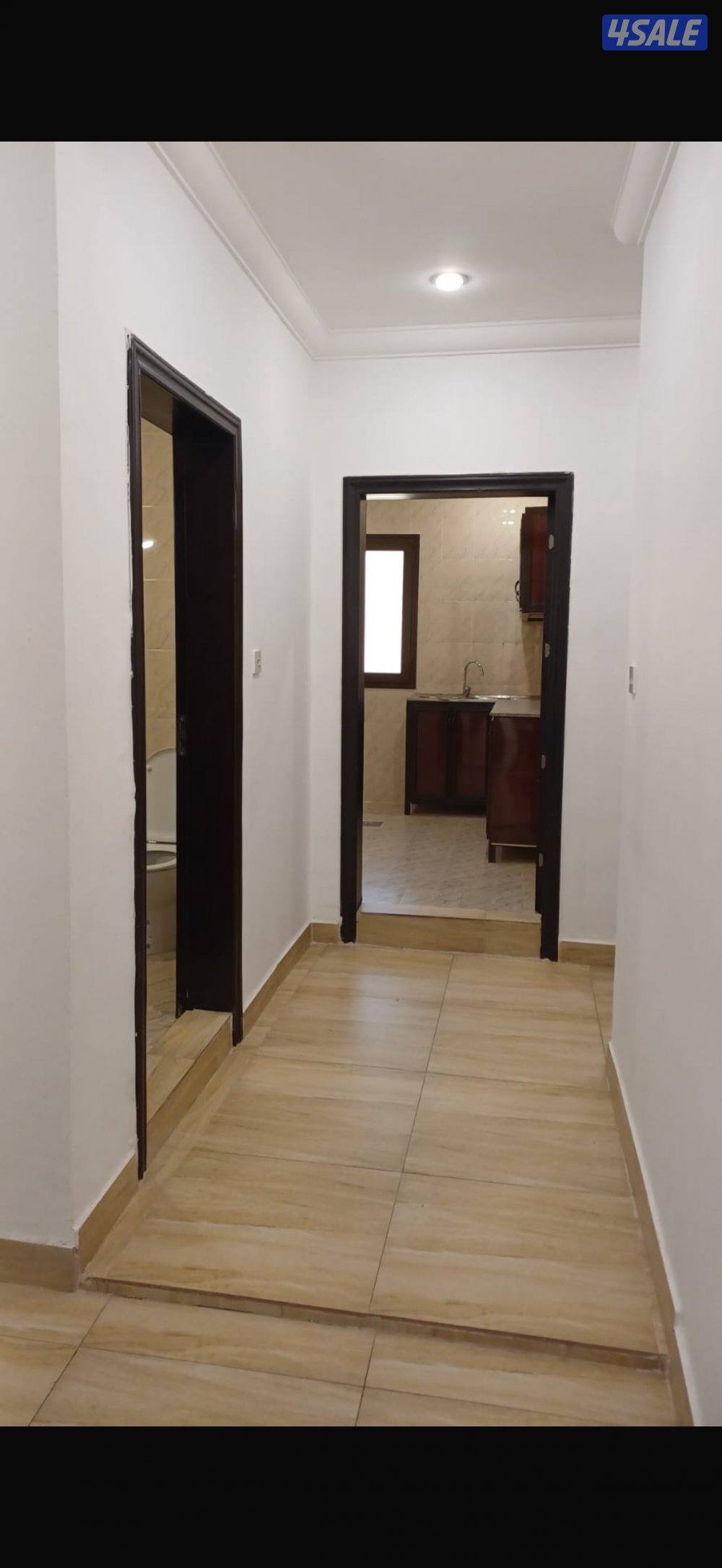 شقة بجانب جامعة الكويت المدينة الجامعية، 3غرف و3 حمام ومطبخ مجهز وغرفة6