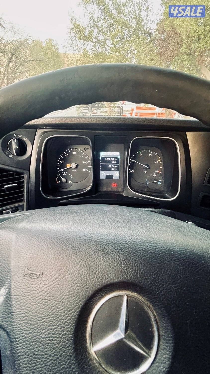 مرسيدس اكتروس10