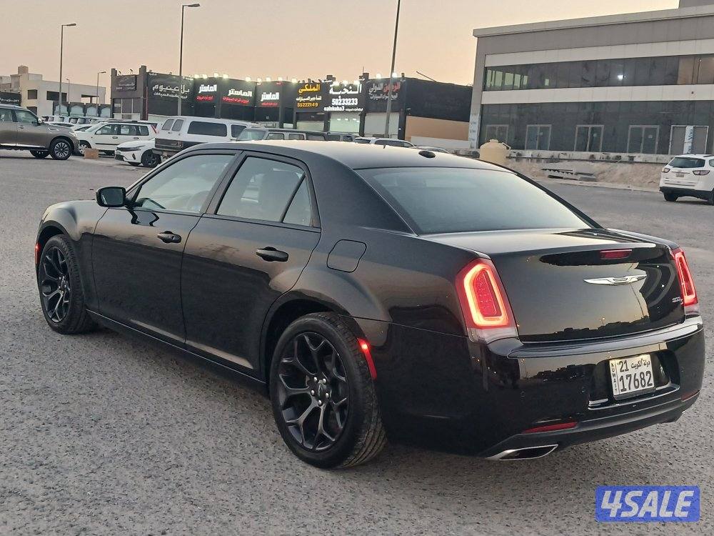 كرايزلر S300 موديل 2021 صبغ الوكالة2