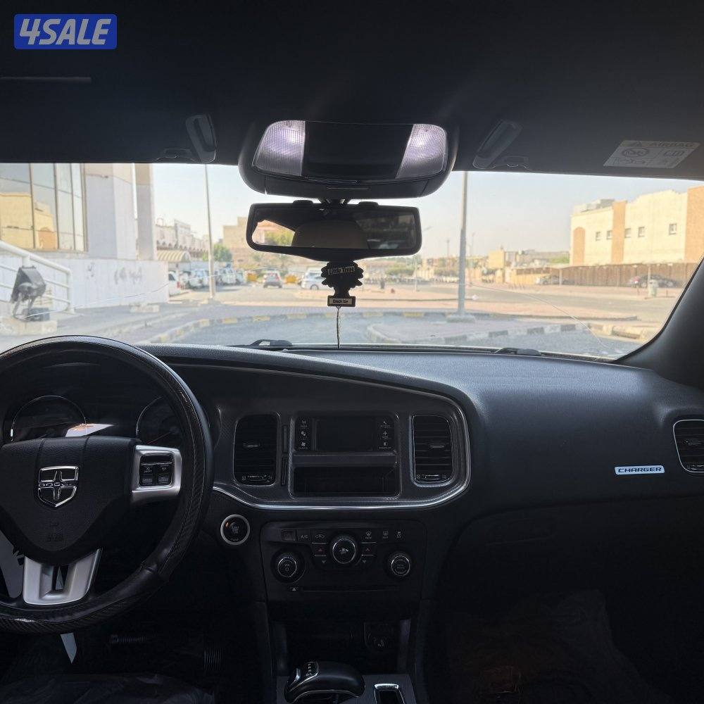 تشارجر 2014 المالك الثاني صبغ وكالة ماعدا ٣ قطع ٦ سلندر9