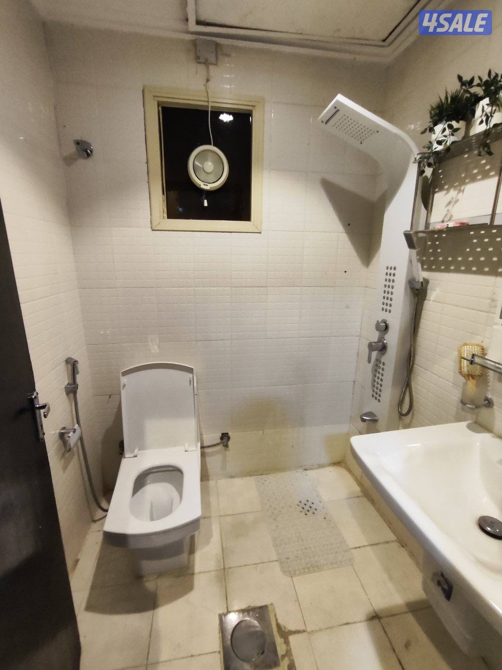 شقق لايجار حولي خلو وفاضي مساحه كبيره غرفة صاله حمام مطبخ باركن سيارات8