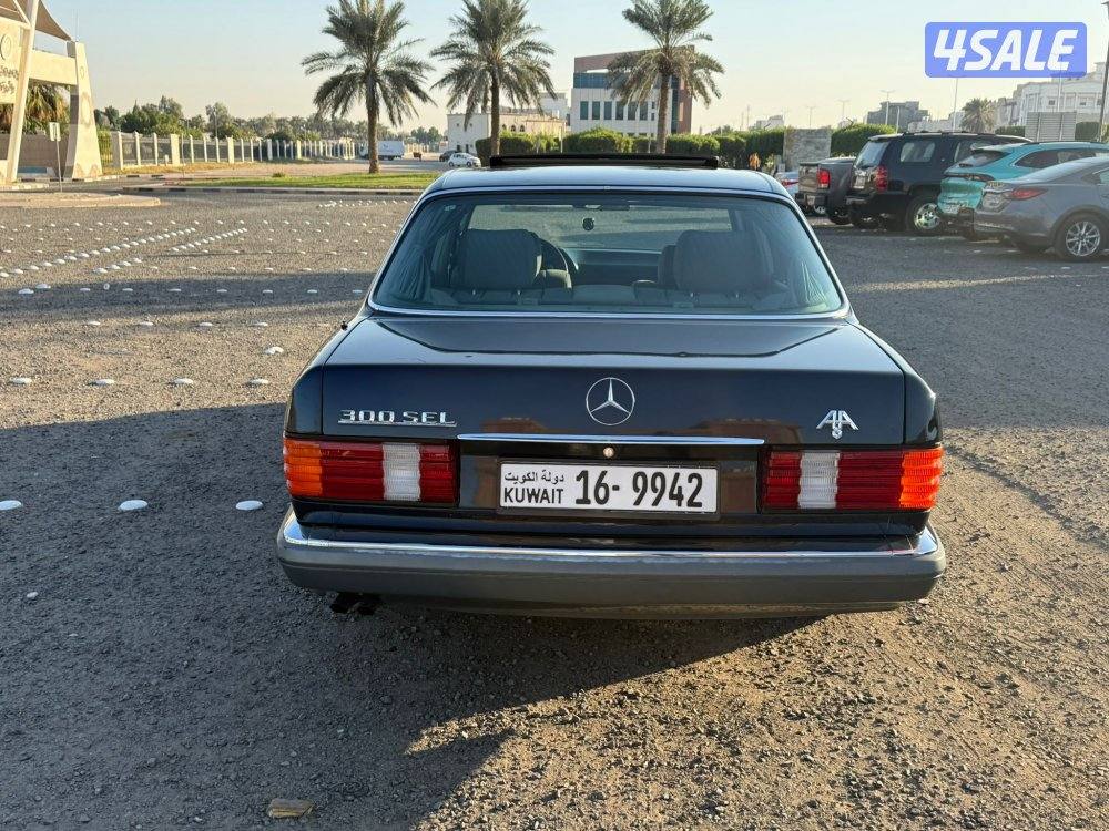 للبيع sel300 موديل 1988 شرط ماشي 78الف لارج فتحة صبغ الوكاله6