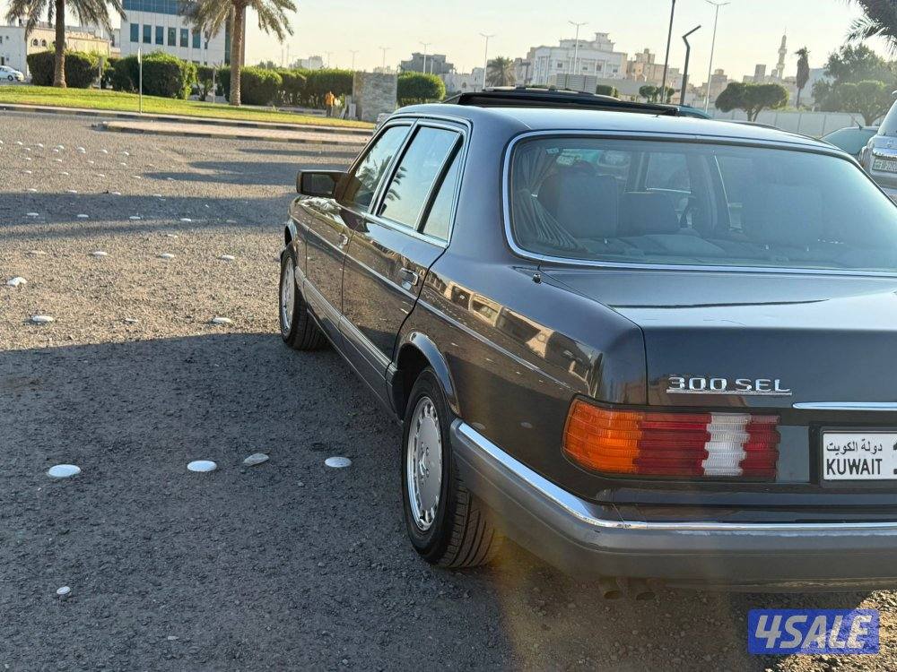 للبيع sel300 موديل 1988 شرط الفحص  ماشي 78الف لارج فتحة صبغ الوكاله6