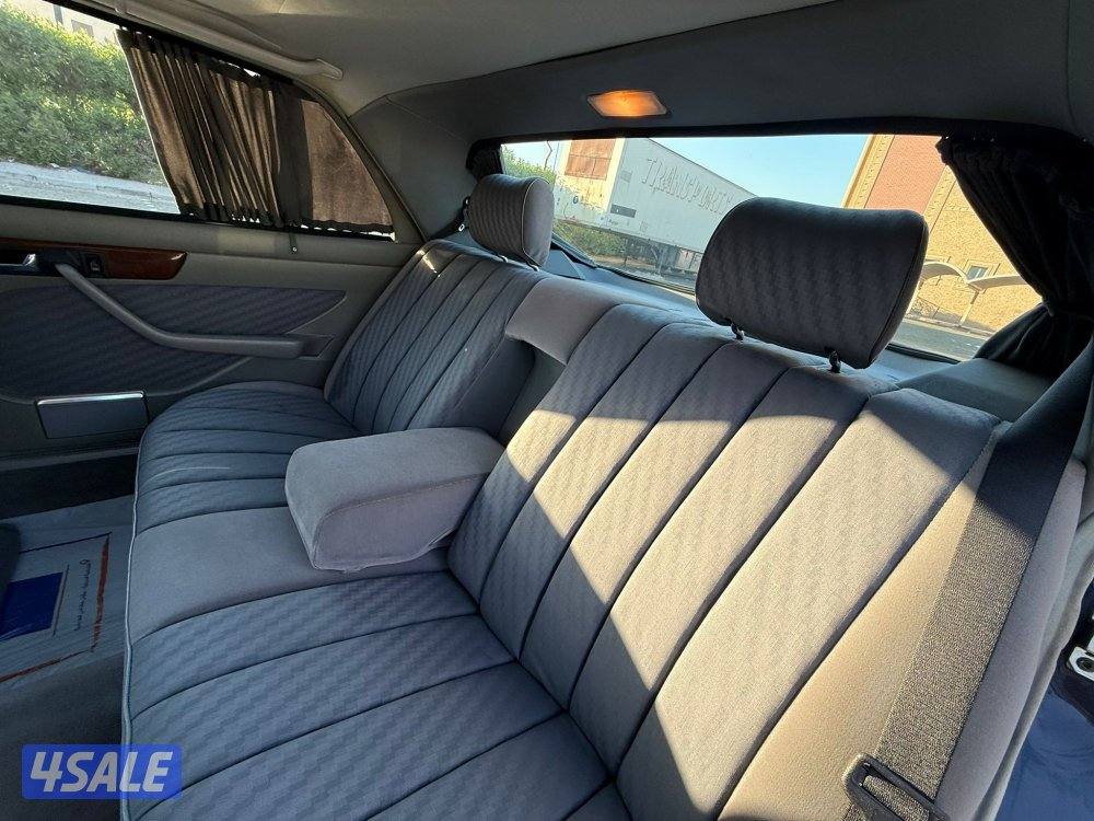 للبيع sel300 موديل 1988 شرط الفحص  ماشي 78الف لارج فتحة صبغ الوكاله9