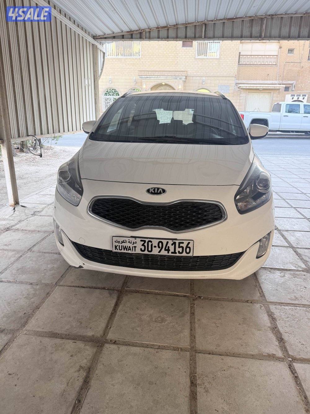 للبيع كيا كارينز تلفون3