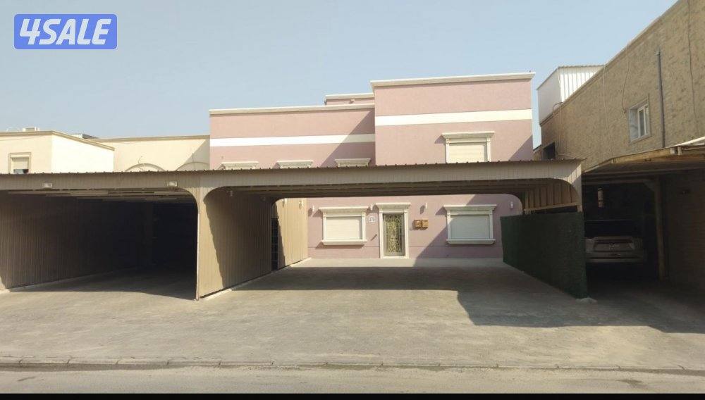 للبيع بيت برقة قطعه 2 دورين ونص راجع 20 متر0