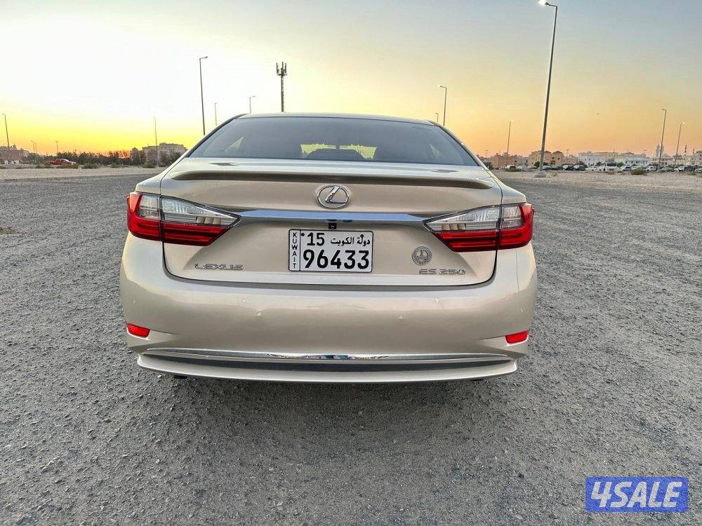 لكزس ES 250 موديل ٢٠١٧ صبغ وكالة5
