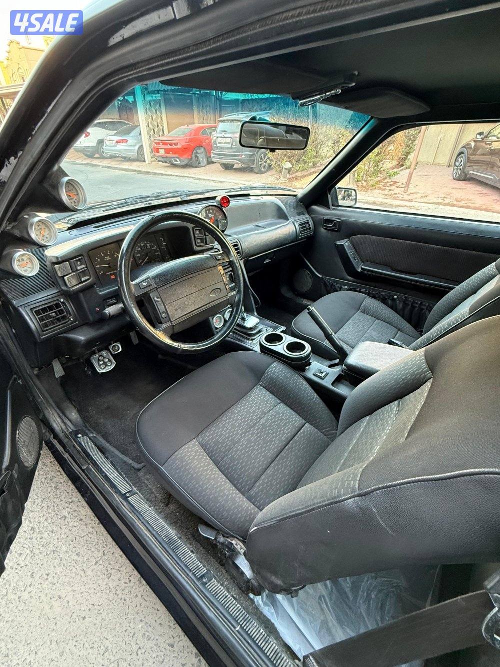 موستنق LX FBI2