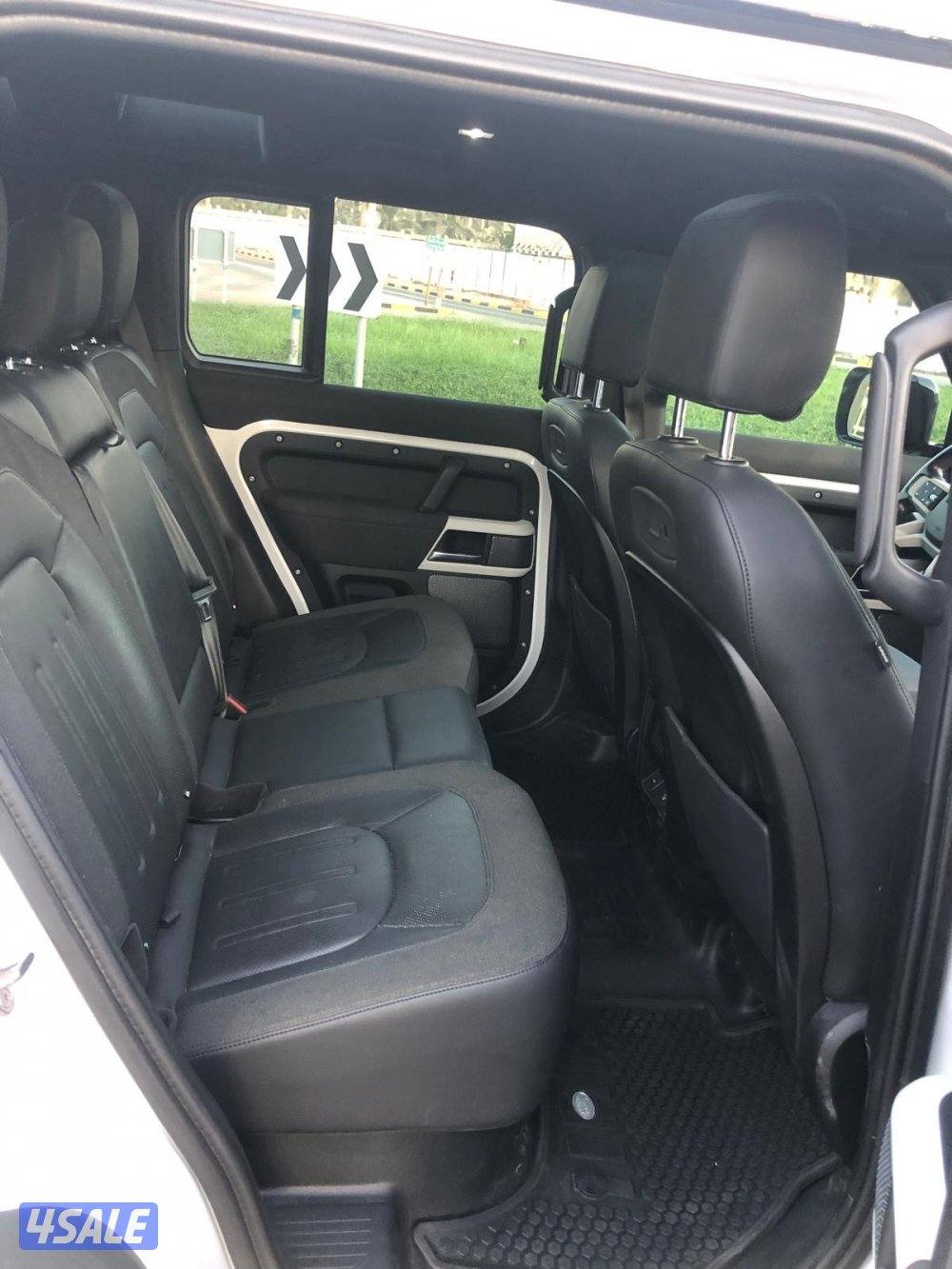 للبيع ديفندر موديل 20215