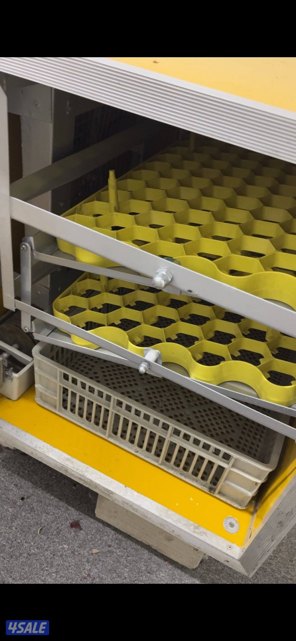 للبيع فقاسة مصريه ا شركةالعربي 160 بيضه استعمال مره واحده شبه جديده4