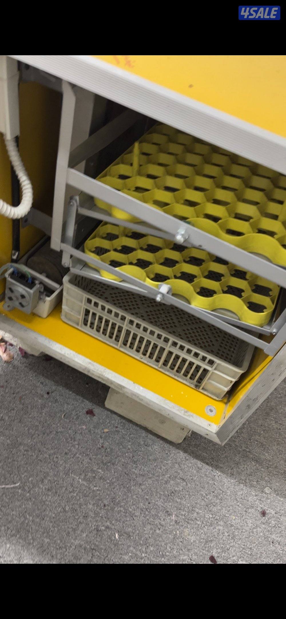 للبيع فقاسة مصريه ا شركةالعربي 160 بيضه استعمال مره واحده شبه جديده6