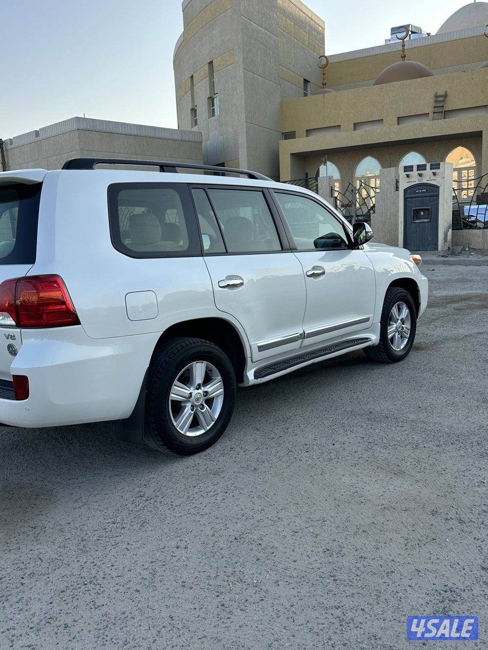 لاندكروزر 20156