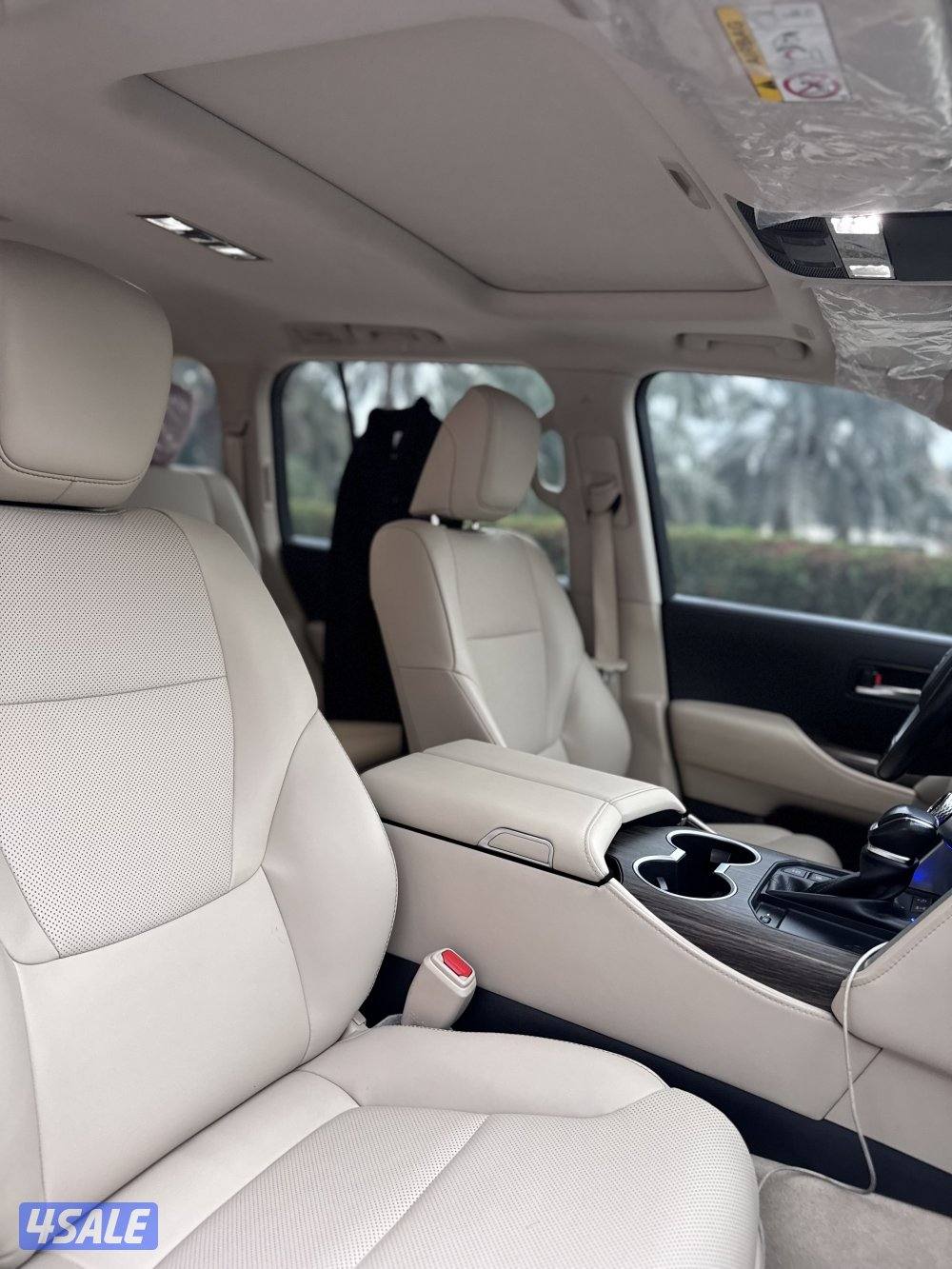 لاندكروزر 2022 VX ماشي 30 الف صبغ وكاله بالكامل4