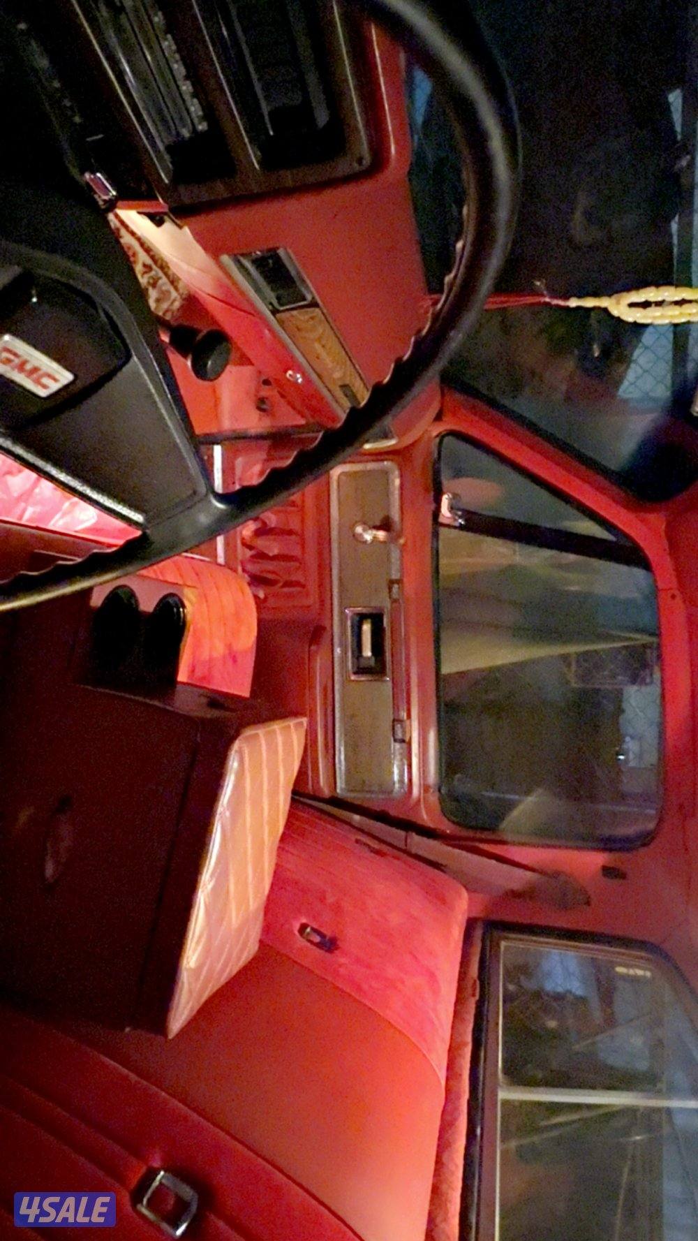 للبيع وانيت شفر محول جمس موديل 1977 حجم 3500 مكينه 4541