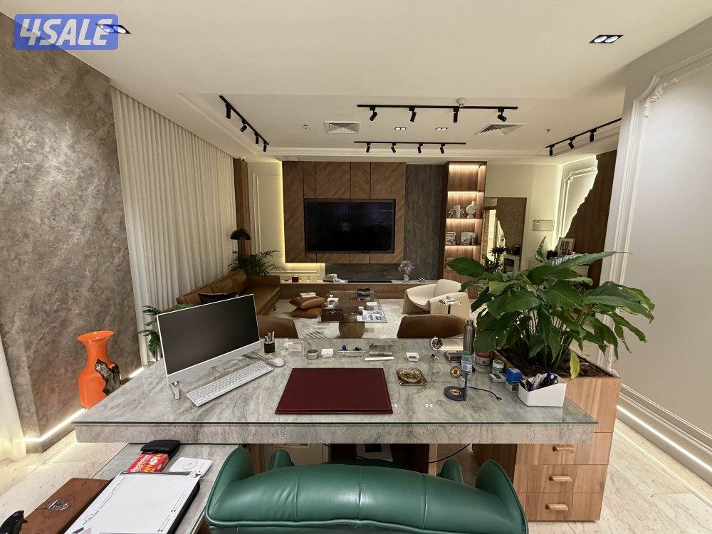 للبيع رخصة تجاره عامه ومقاولات مع مكتب جاهز1