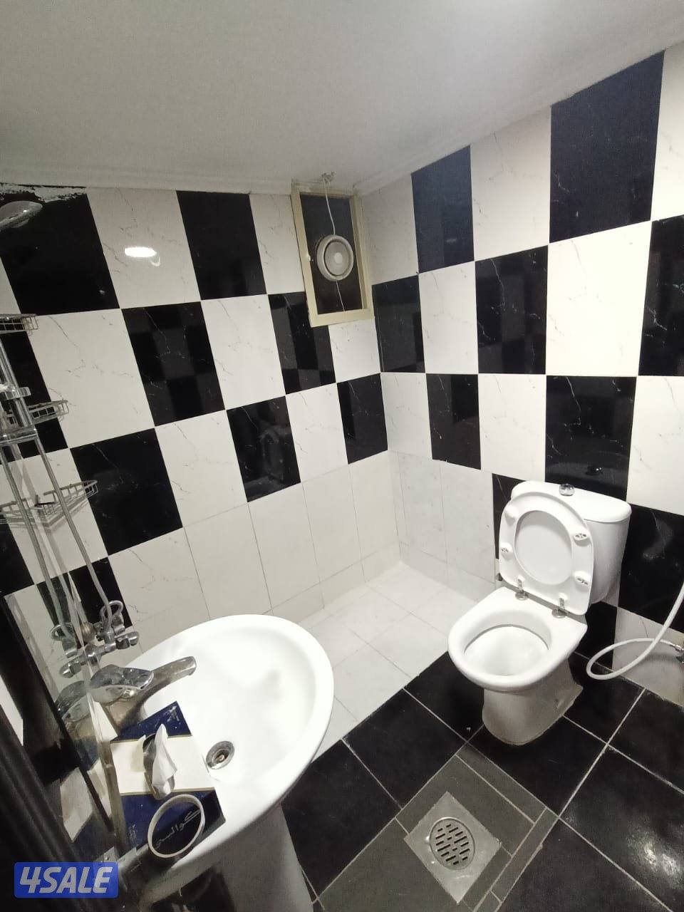 يوجد لدينا شقق للإيجار بحولي غرفتين وصالة ومطبخ وحمام نفس الصور استلام10