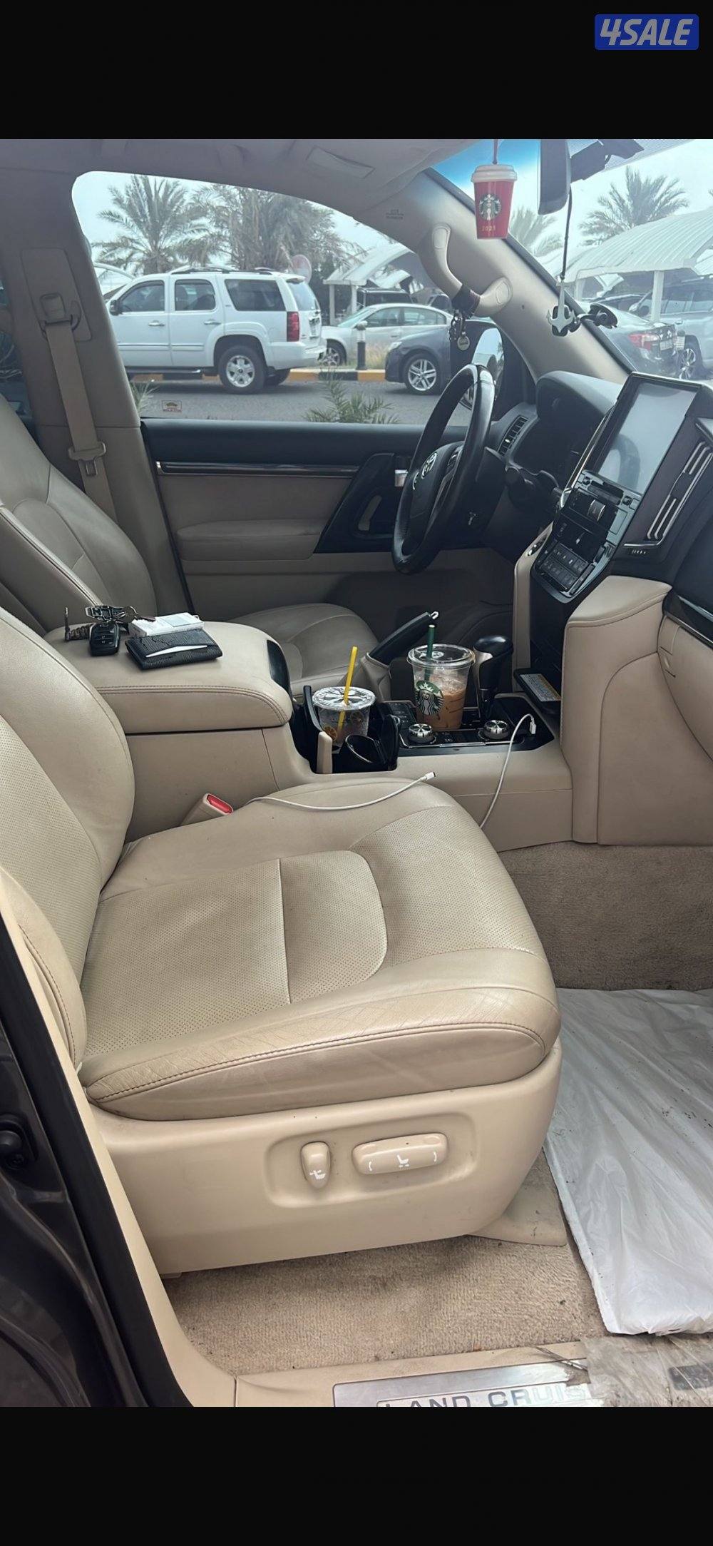 للبيع لاندكروز ٢٠٢١ المالك الاول ٨ سلندر جلد2