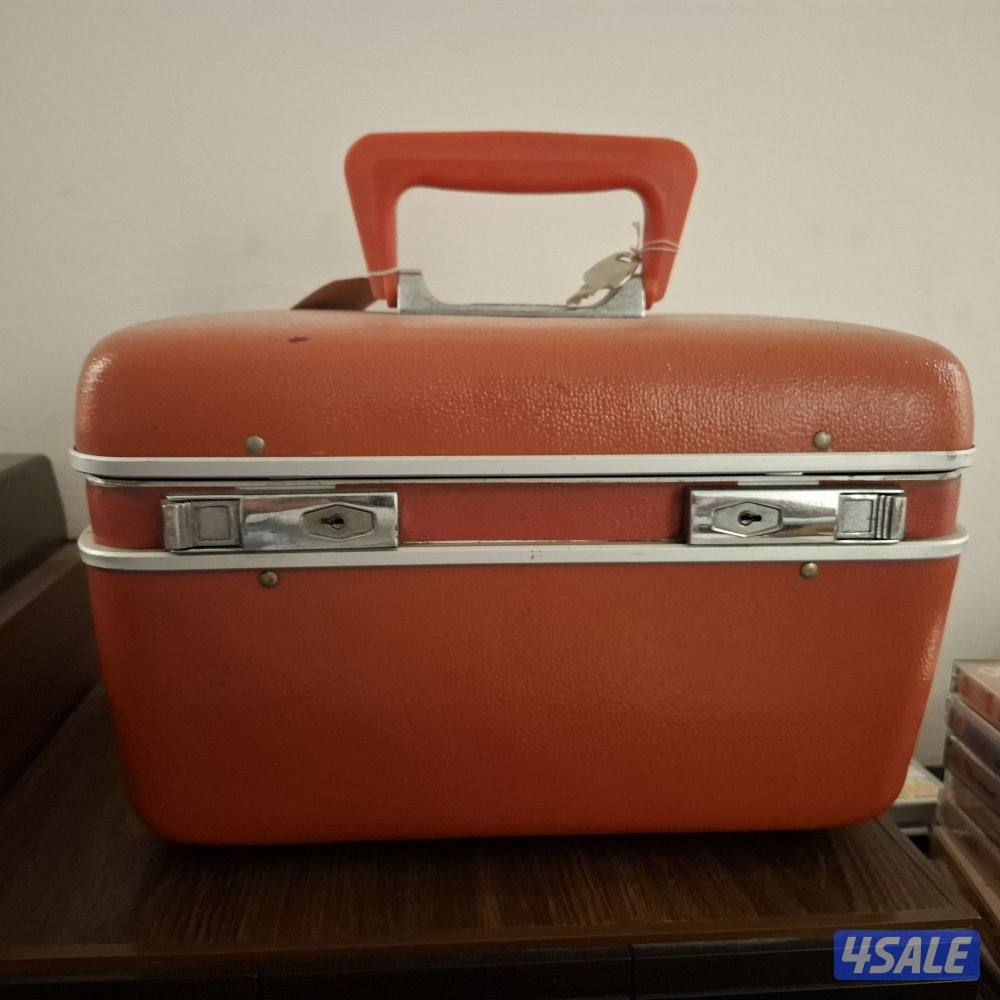 @مسجلات@اسطوانات@كاسيت@ساعات@اشرطه فيديو@تحف@ريل@تلفزيون5