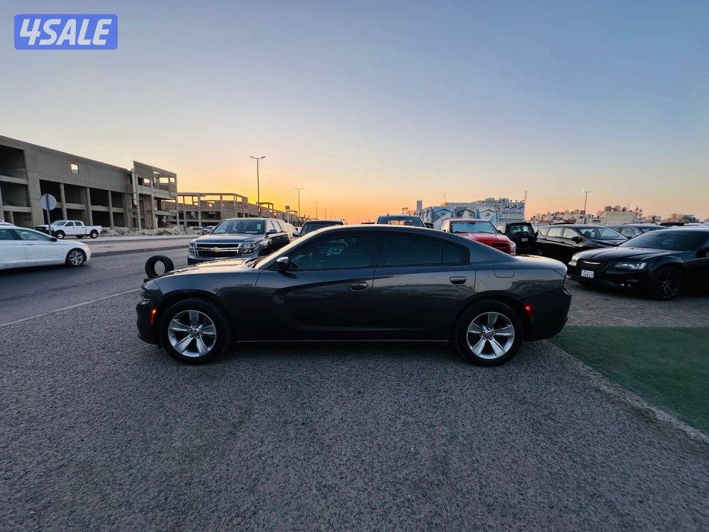 🚘 دودج - تشارجر 2021 -4