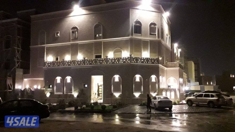 شقه للايجار في غرب عبدالله المبارك يرجى التواصل وتساب0