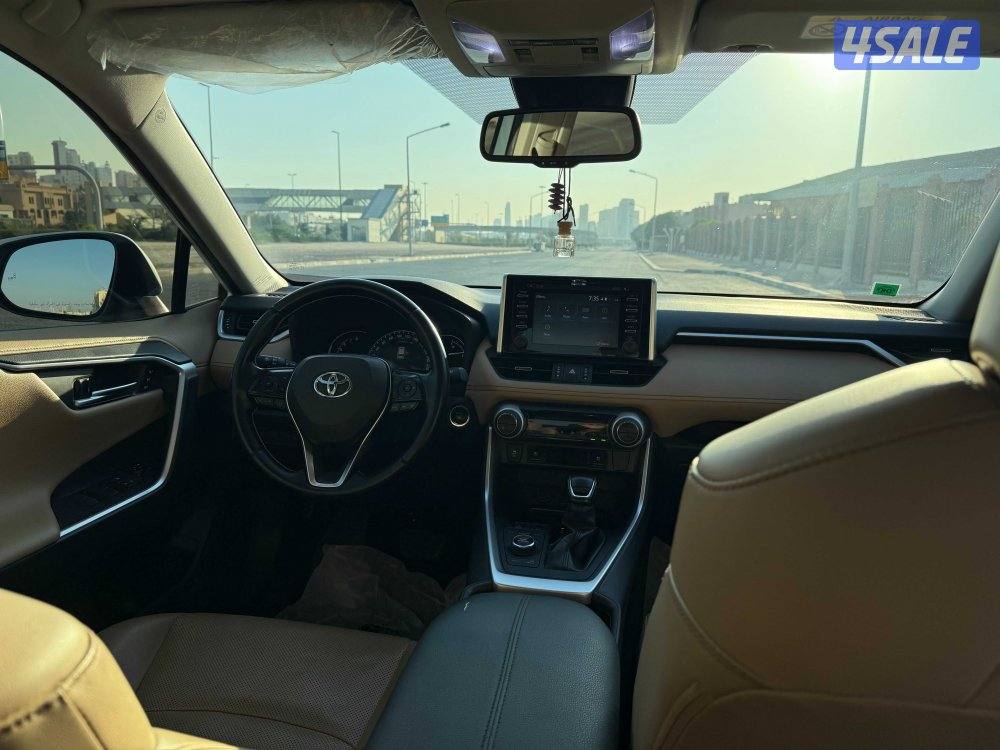 Toyota RAV4 2019 full option 4WD11