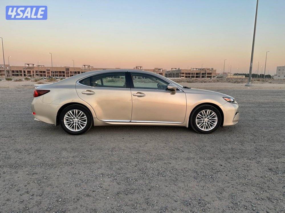 لكزس ES 350 موديل ٢٠١٦ ماشي ٨٣ ألف4