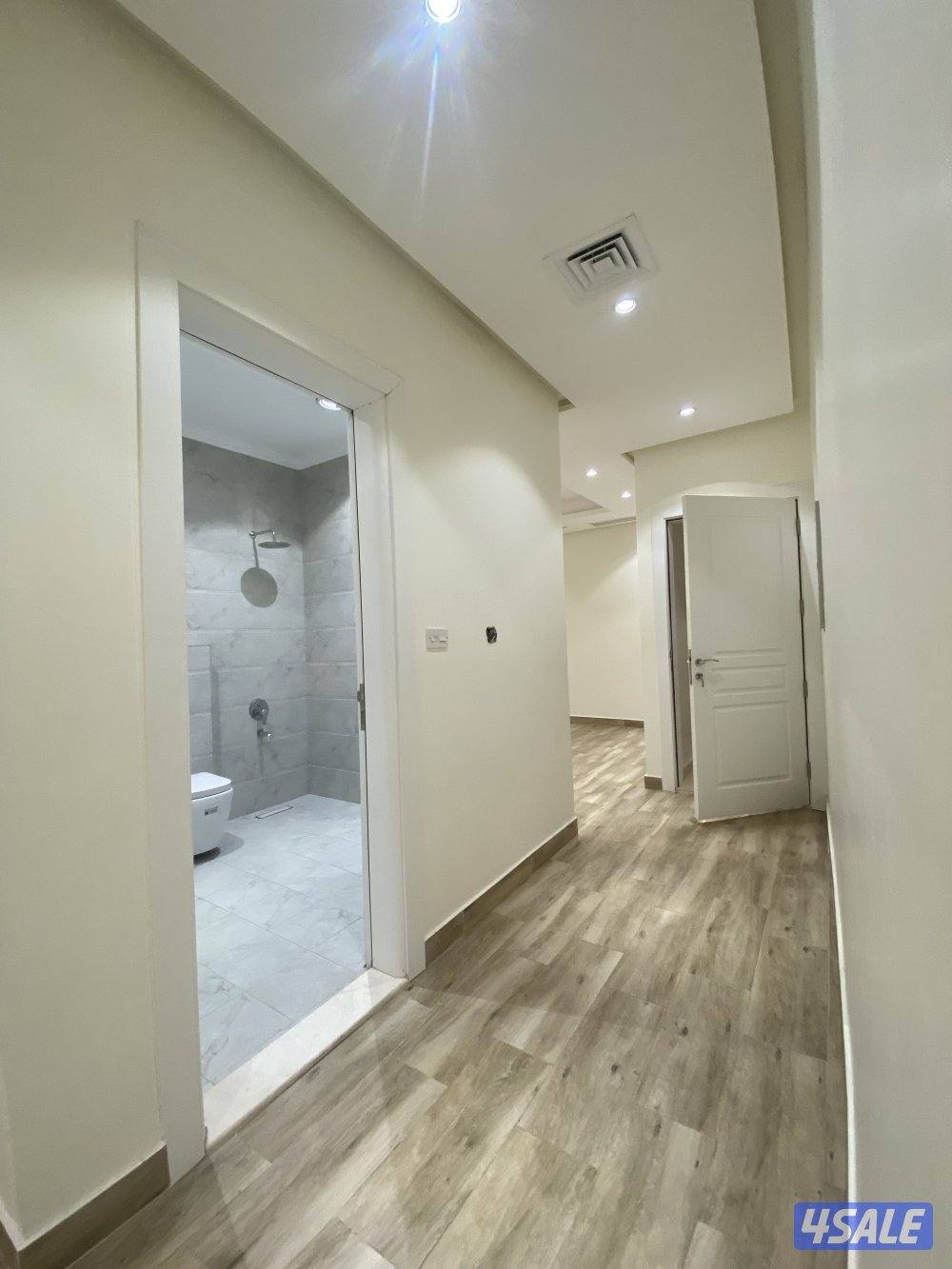 للايجار شقه كبيره الصباحيه 4غرف و صاله3