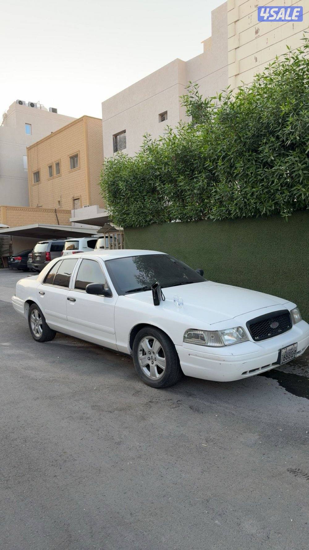 للبيع فورد فكتوريا0