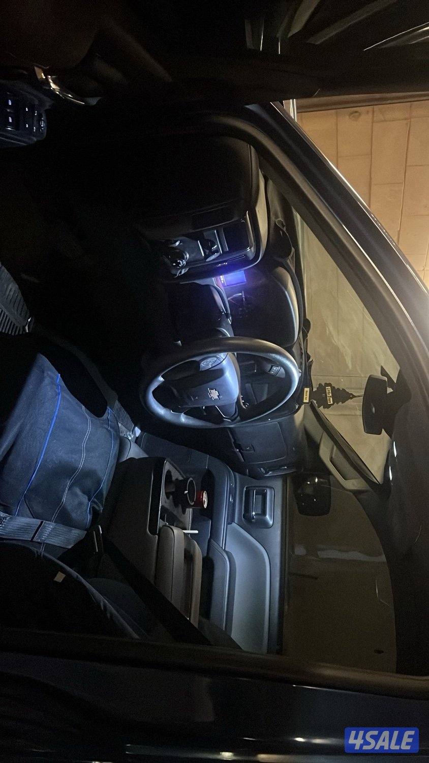 للبدل سلفرادو مع جيب فقط4