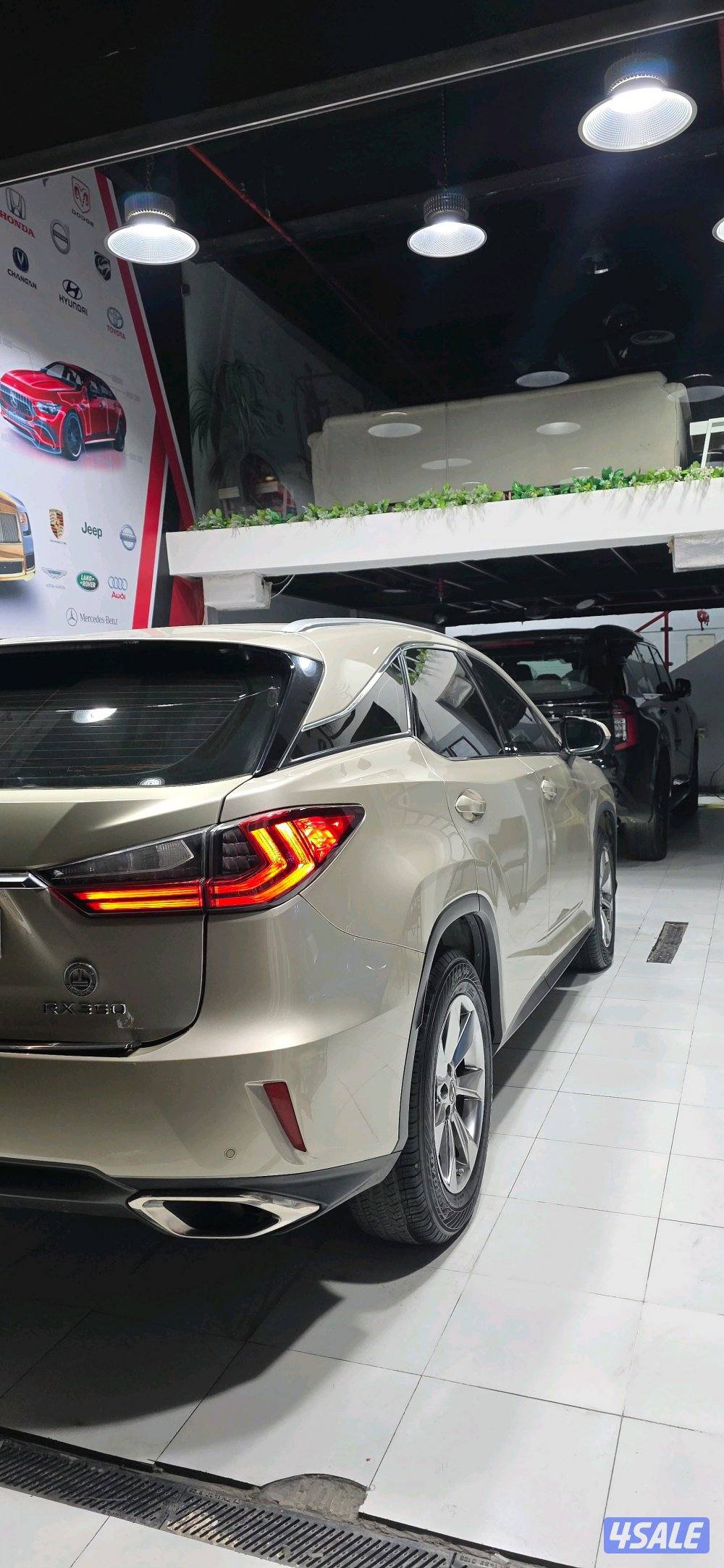للبيع جيب لكزس RX350 موديل 2019 اللون ذهبي Lexus RX3503