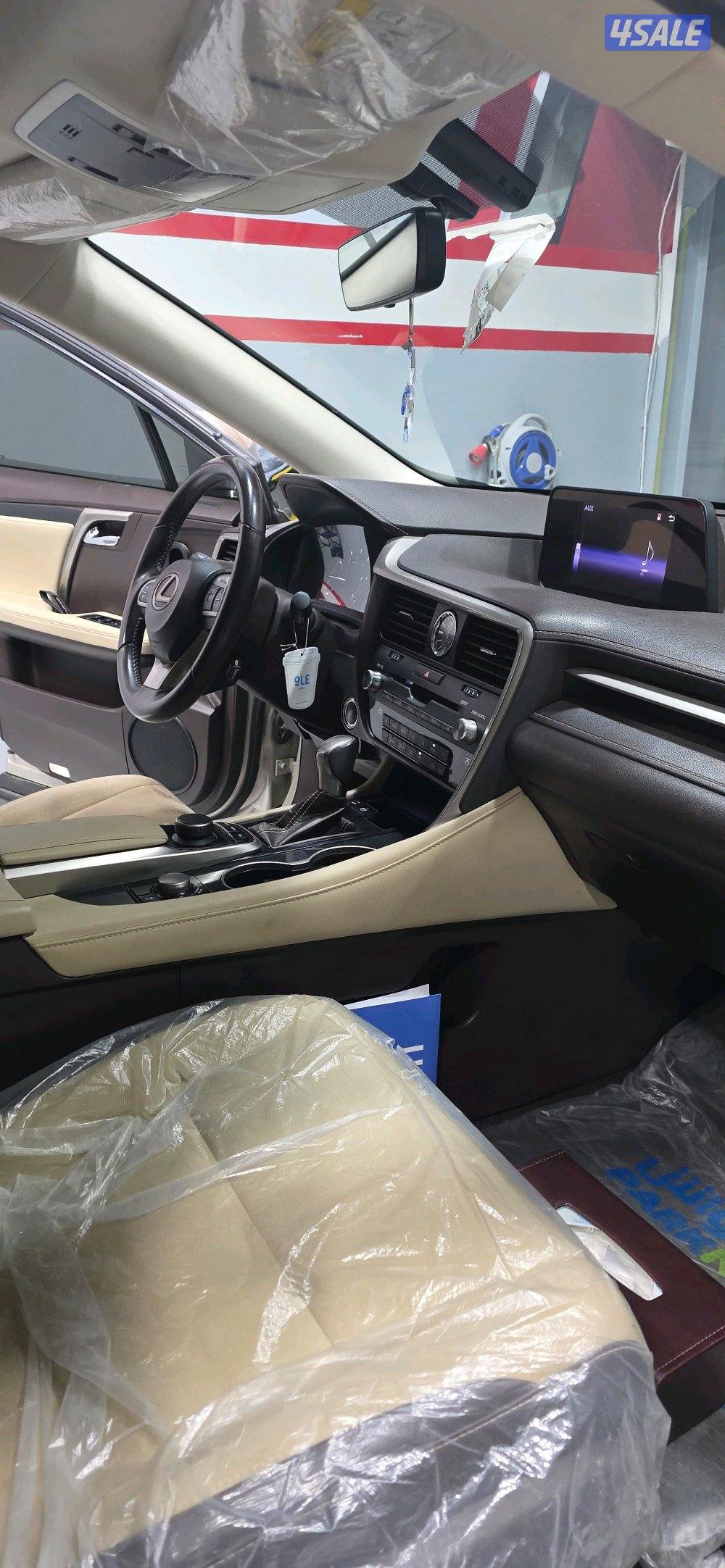 للبيع جيب لكزس RX350 موديل 2019 اللون ذهبي Lexus RX3506