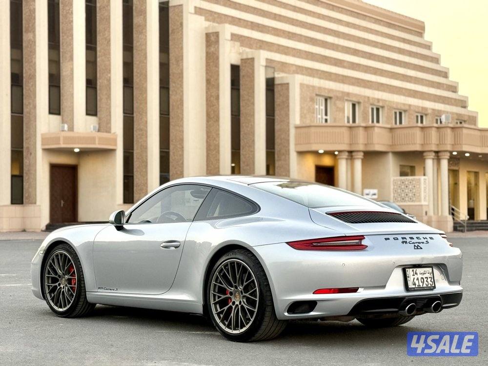 بحالة ممتازه صبغ الوكالة موديل ٢٠١٧ داخلية احمر عداد ١٢٤ الف1