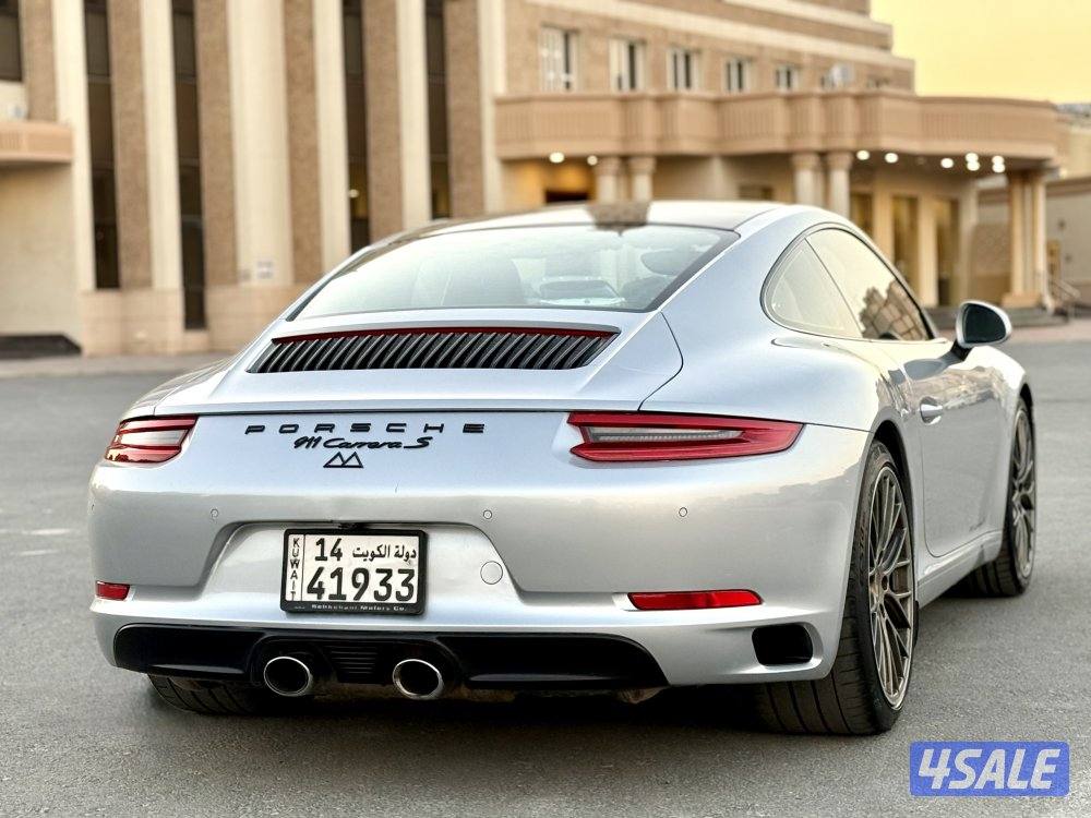 بحالة ممتازه صبغ الوكالة موديل ٢٠١٧ داخلية احمر عداد ١٢٤ الف3