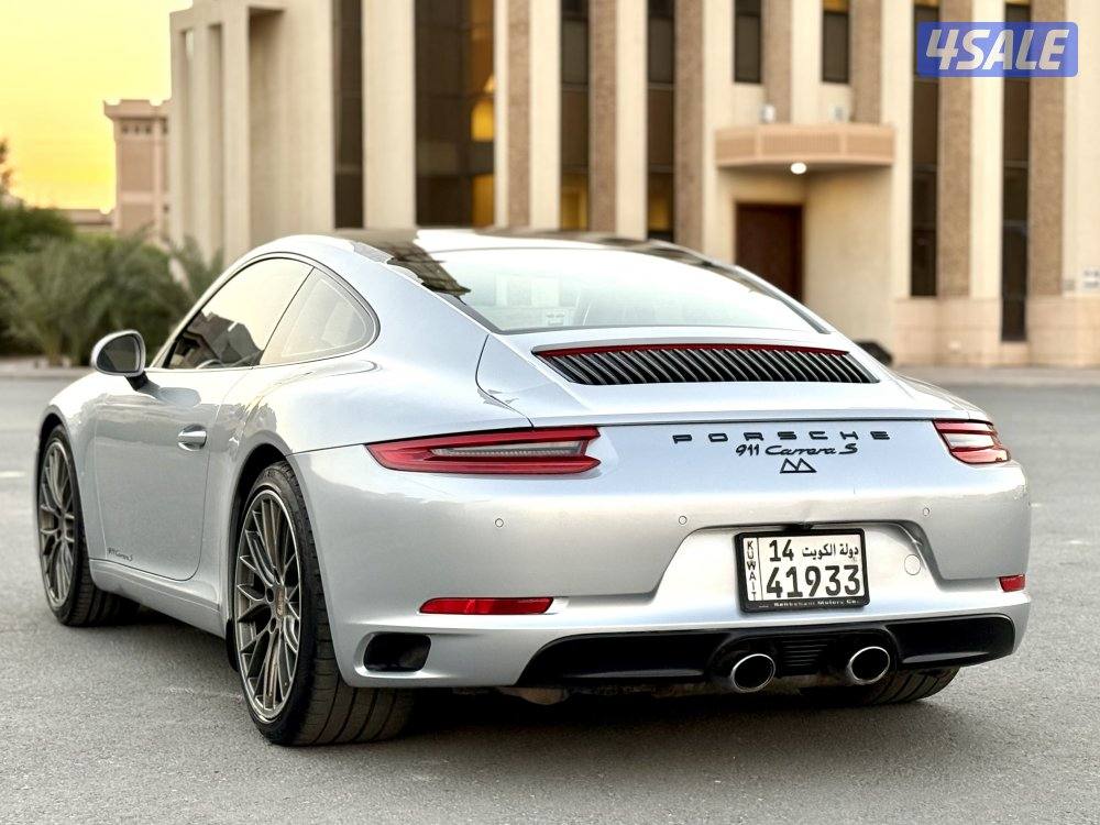 بحالة ممتازه صبغ الوكالة موديل ٢٠١٧ داخلية احمر عداد ١٢٤ الف7