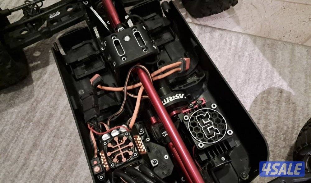 للبيع سياره arrma kraton 8s شرط النضافه1