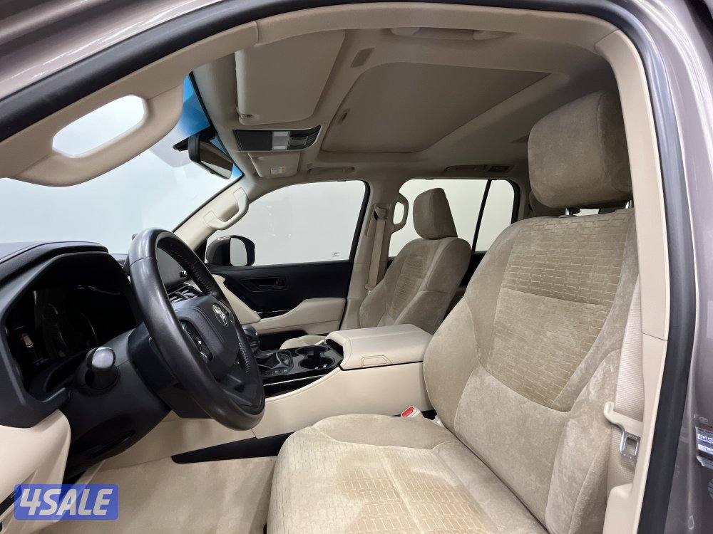 TOYOTA LAND CRUISER 23L3T-GXREF_U3