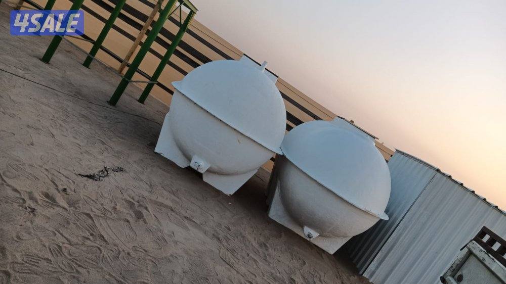 للبيع توانكي فيبر غلاس مكفولات شهر + حنفيات جديده و يوجد توانكي الشبك10