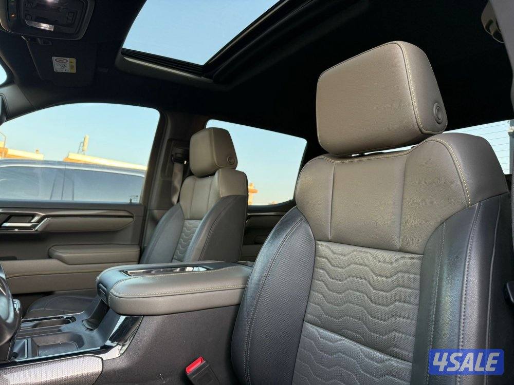 SULVERADO ZR2 6.2 _2022 صبغ الوكالة8