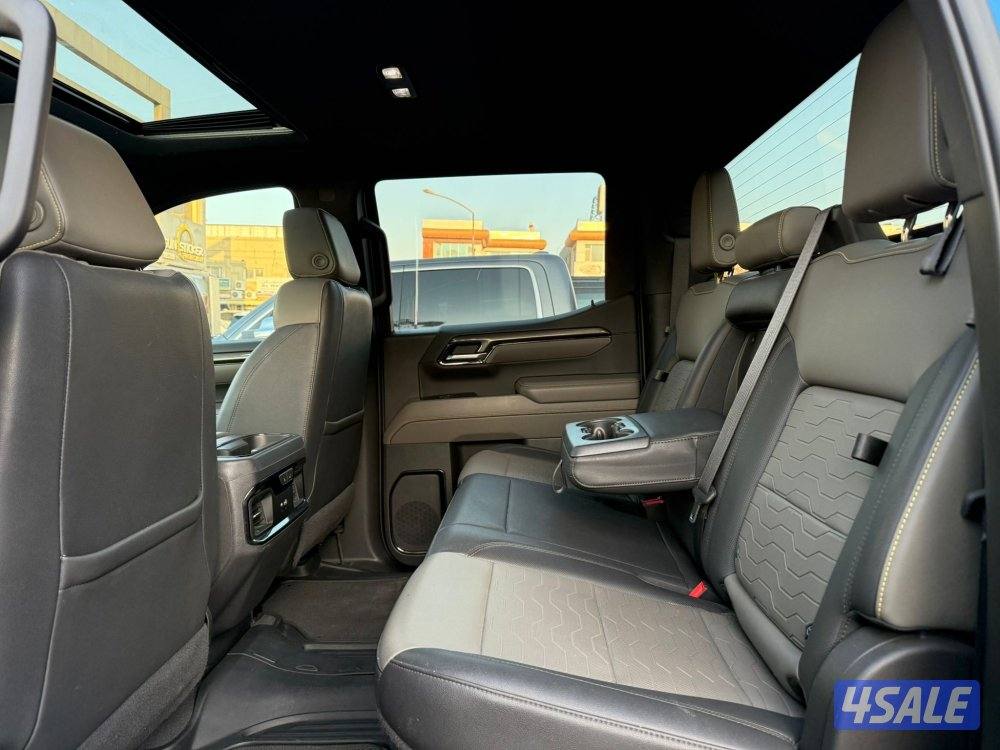 SULVERADO ZR2 6.2 _2022 صبغ الوكالة9